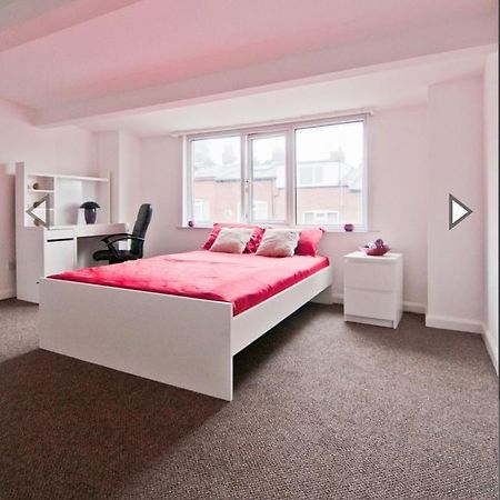 Budget Double Room Close To Leeds University And City Centre Экстерьер фото